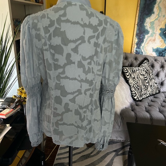 Fashion Nova baby blue lace blouse - Picture 12 of 16